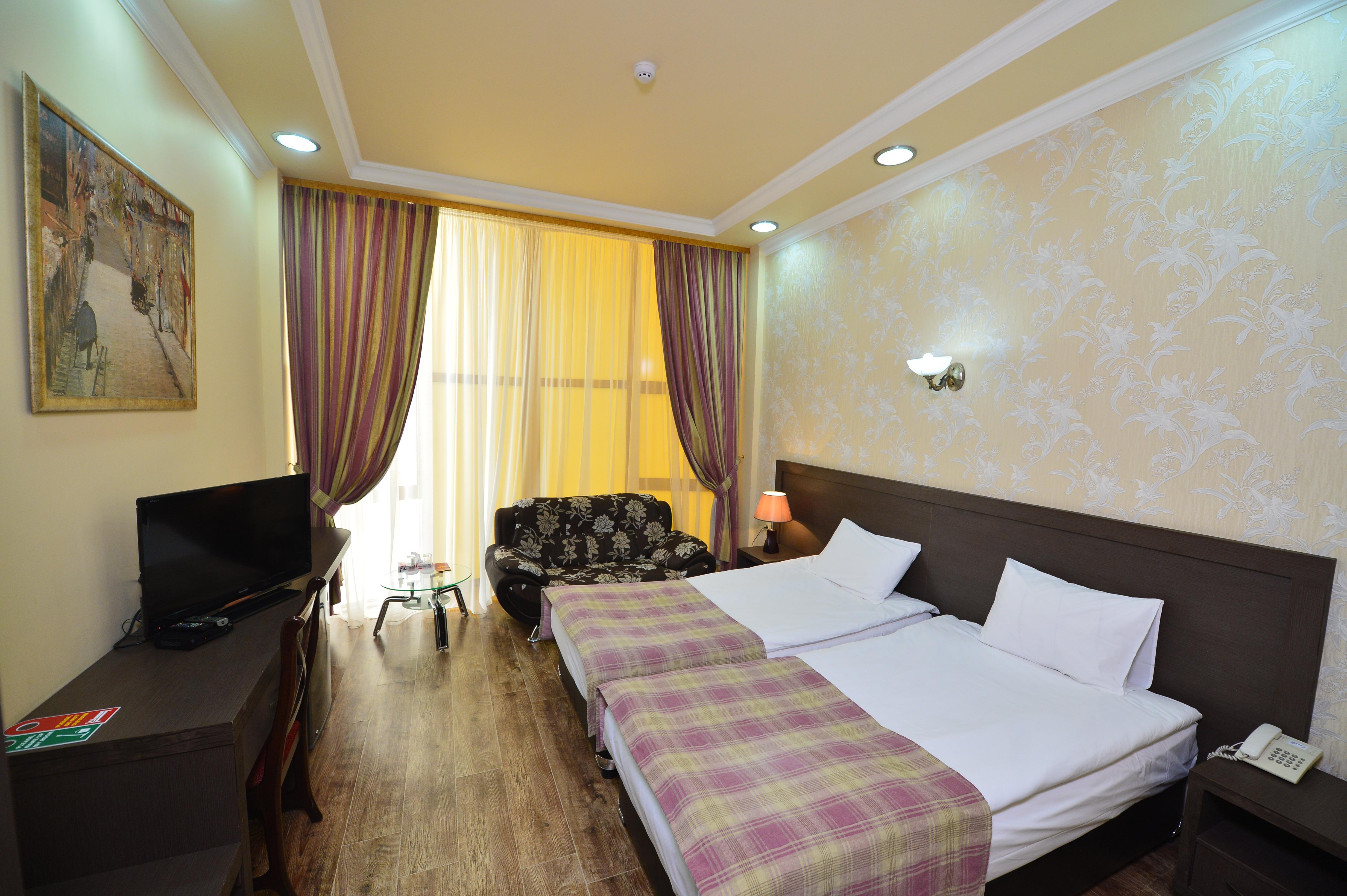 Yerevan Deluxe Hotel Esterno foto