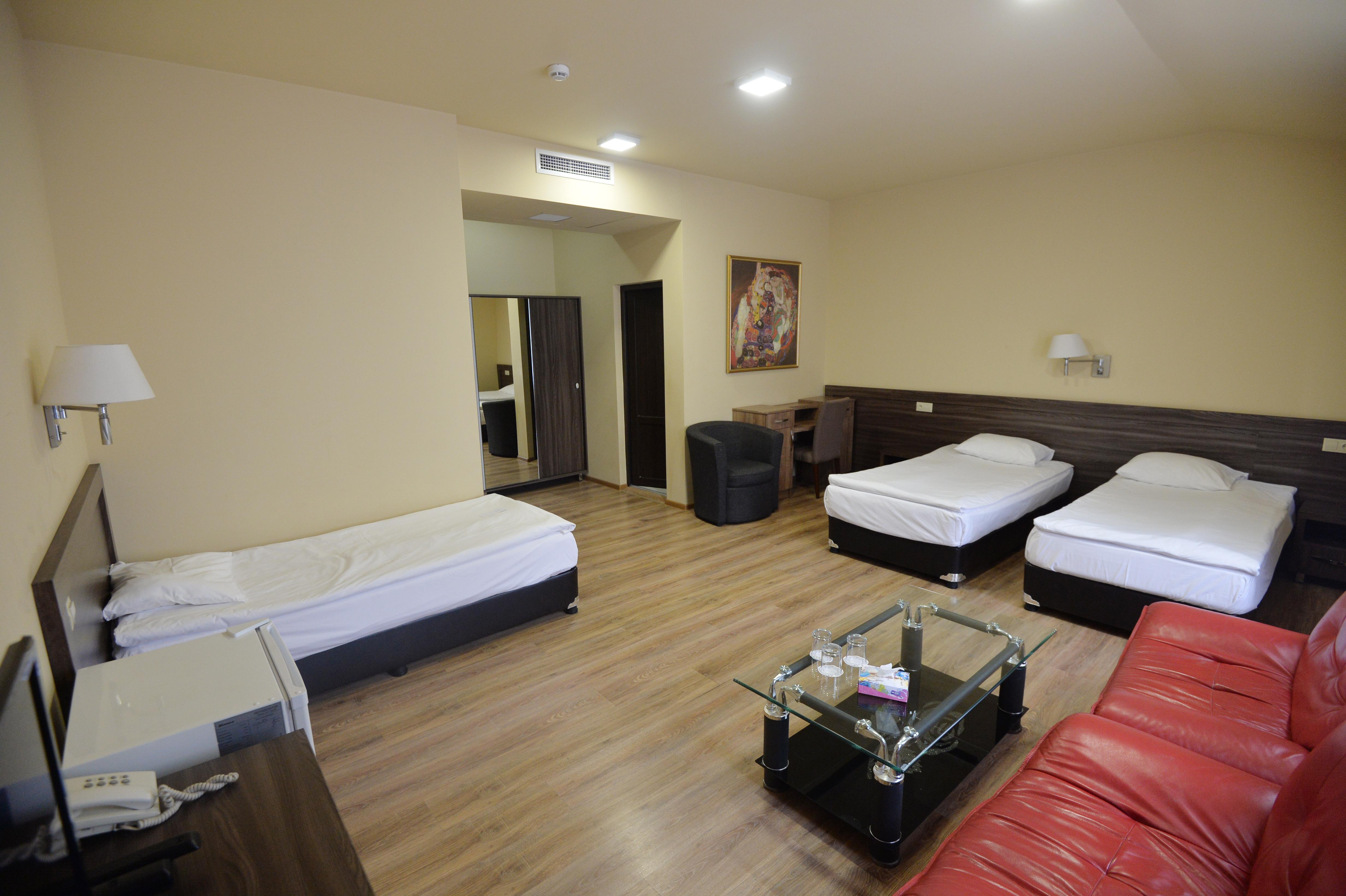 Yerevan Deluxe Hotel Esterno foto