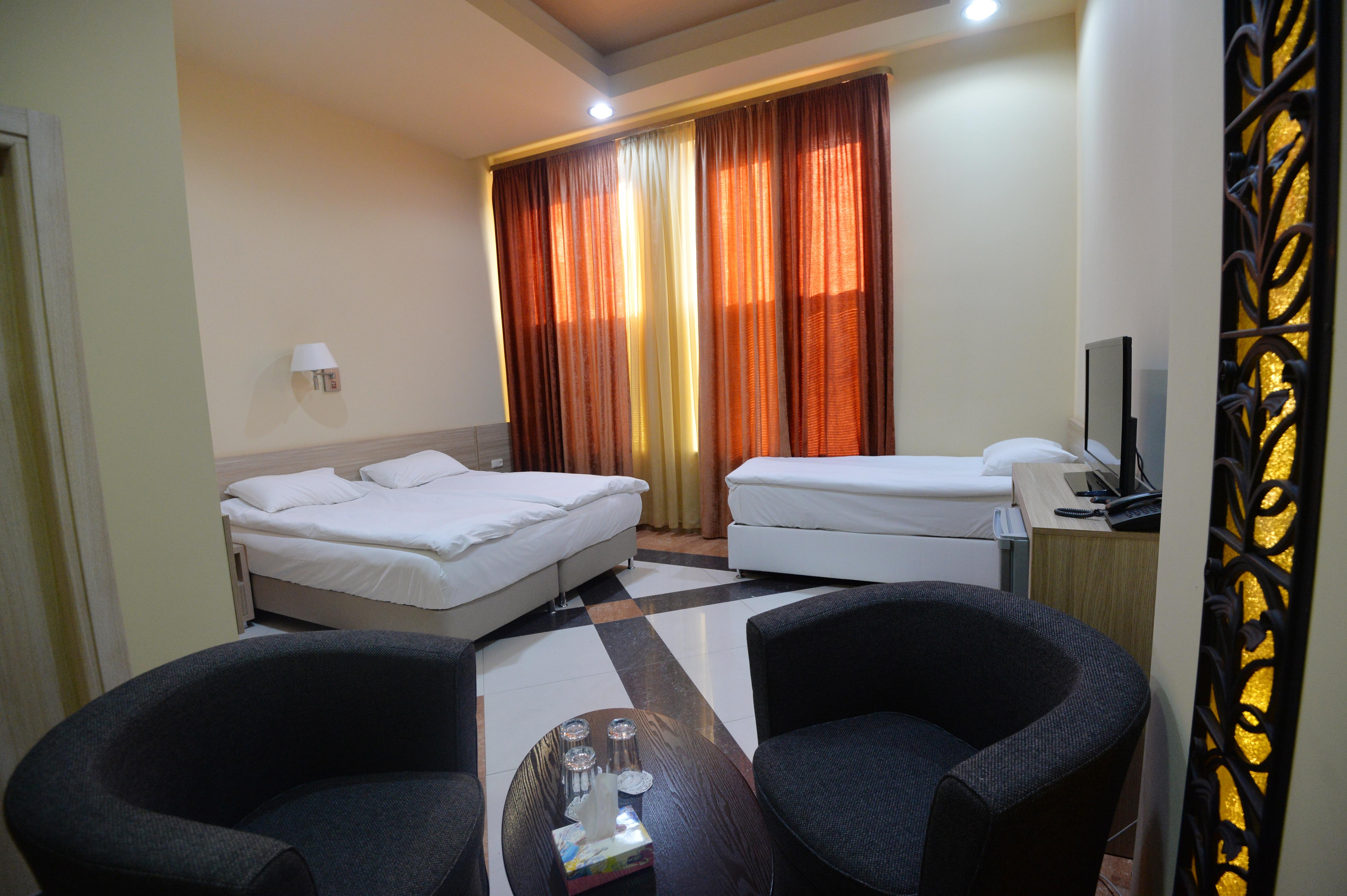 Yerevan Deluxe Hotel Esterno foto