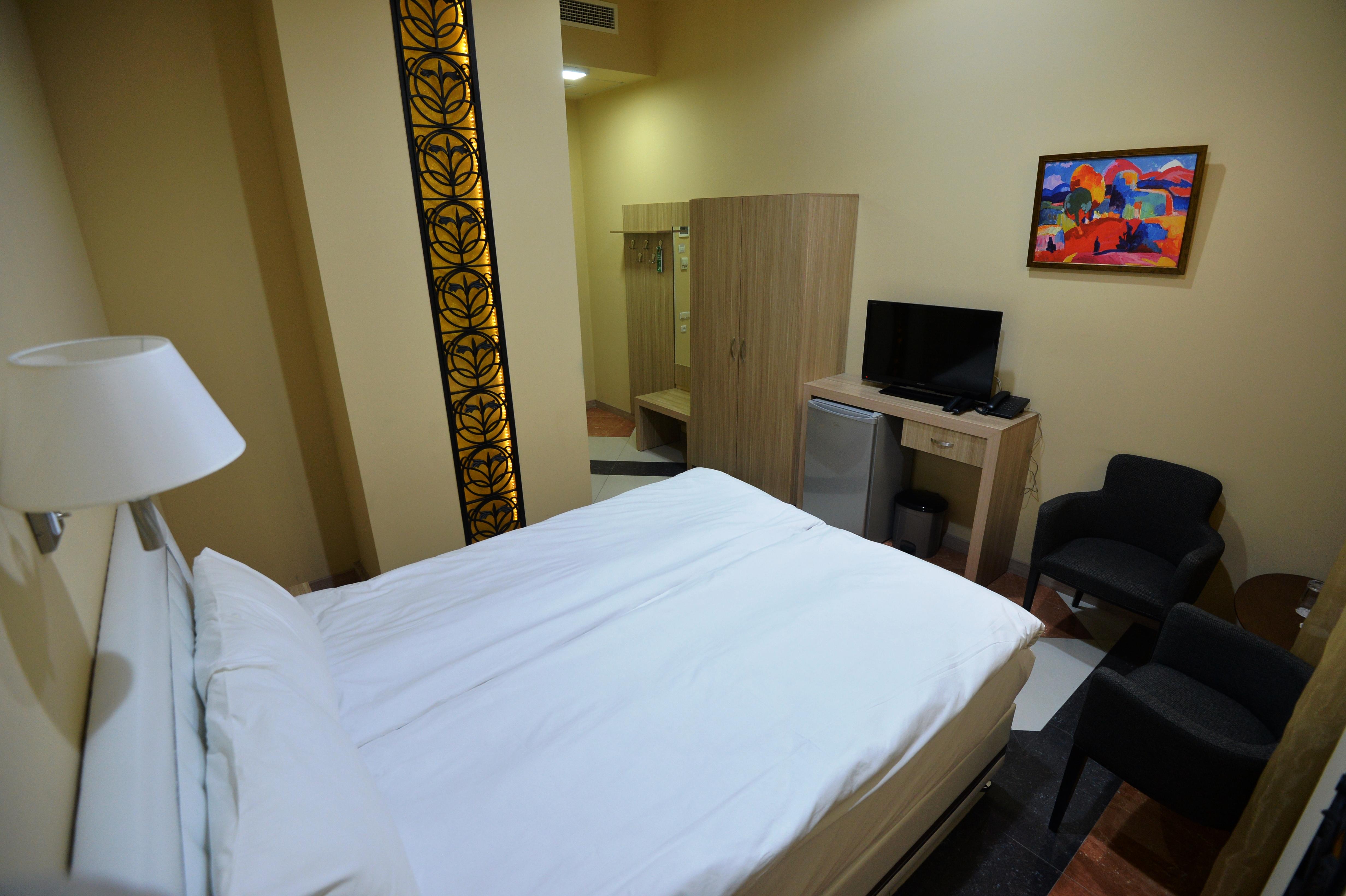 Yerevan Deluxe Hotel Esterno foto