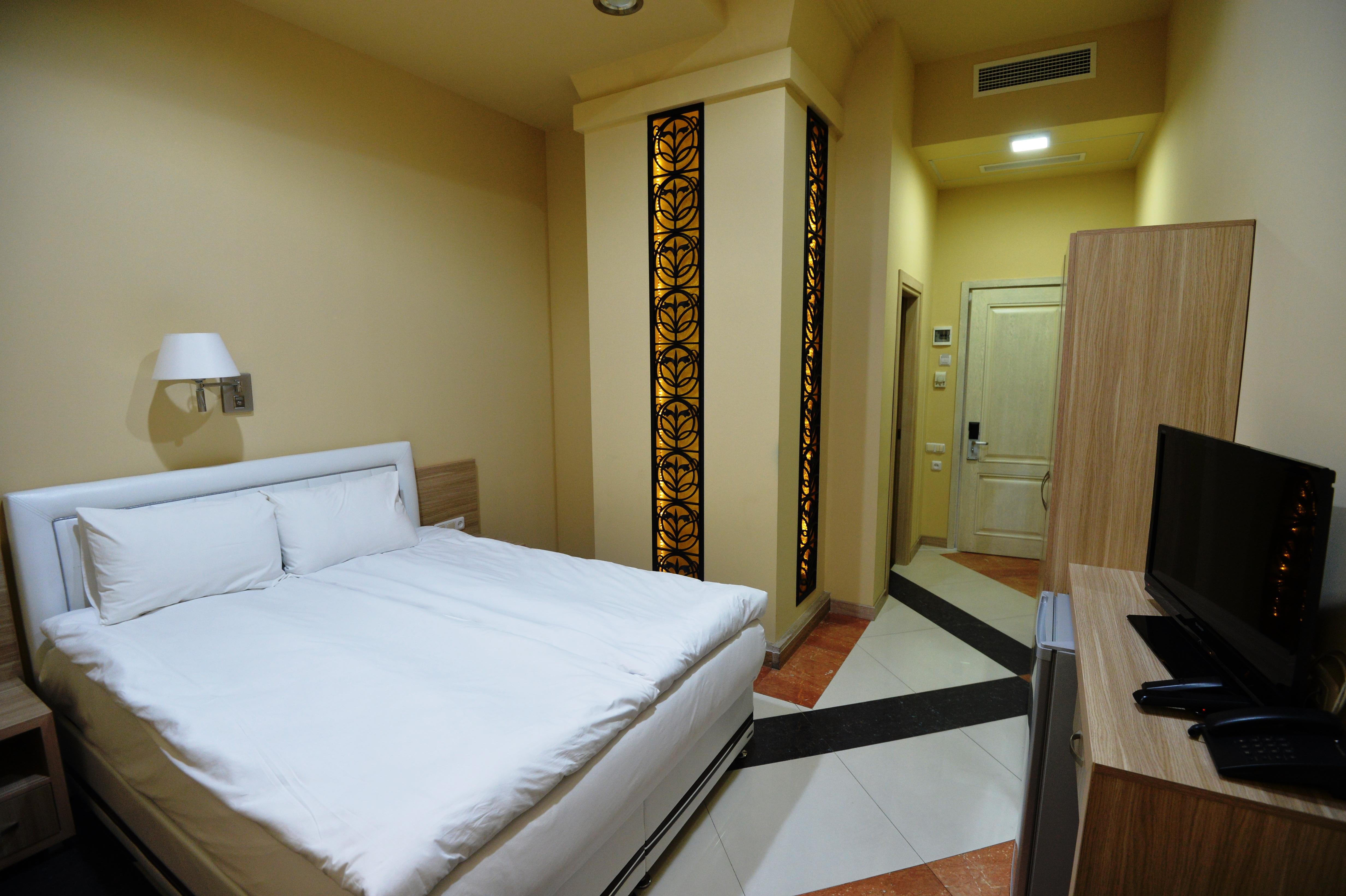 Yerevan Deluxe Hotel Esterno foto