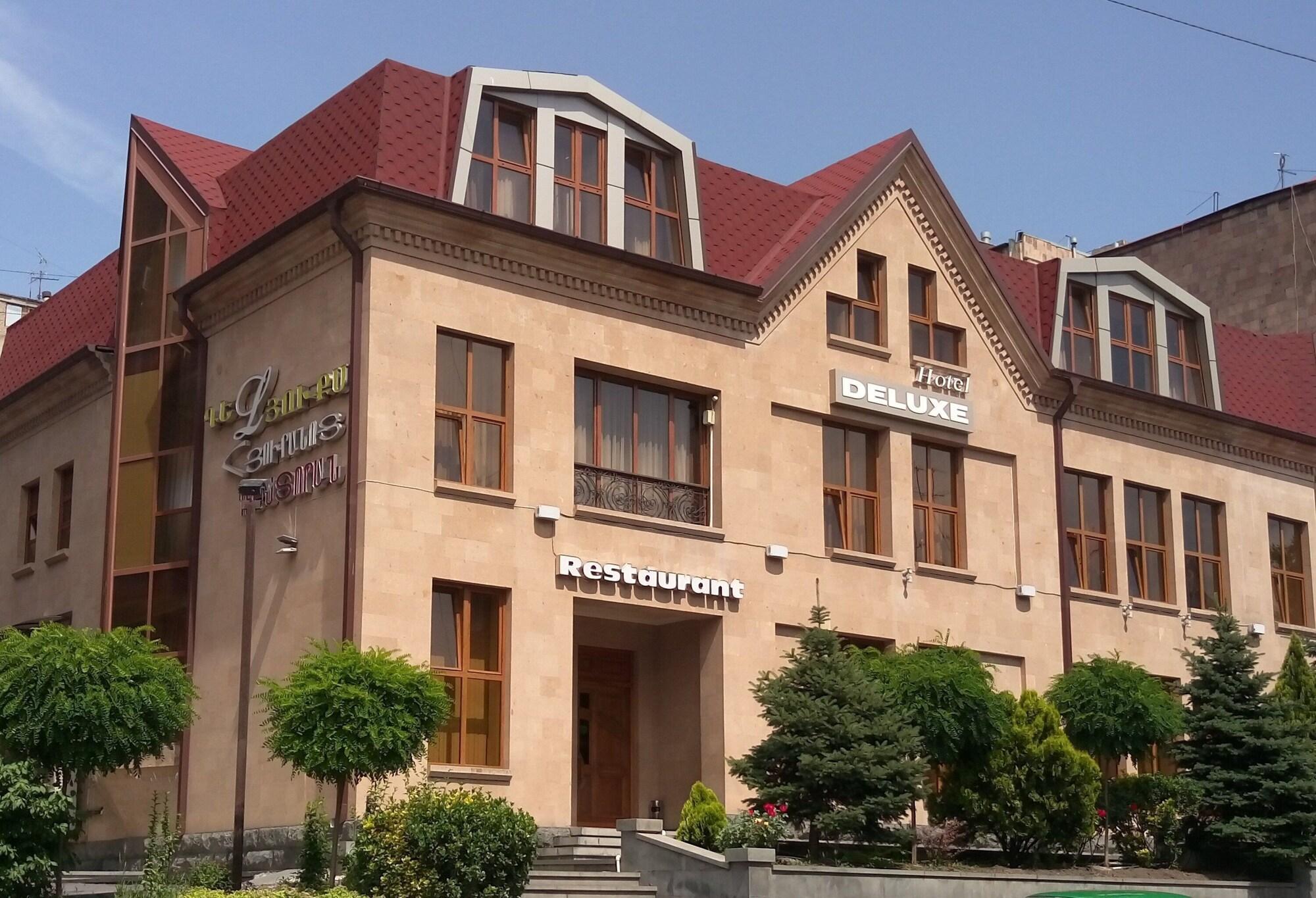 Yerevan Deluxe Hotel Esterno foto