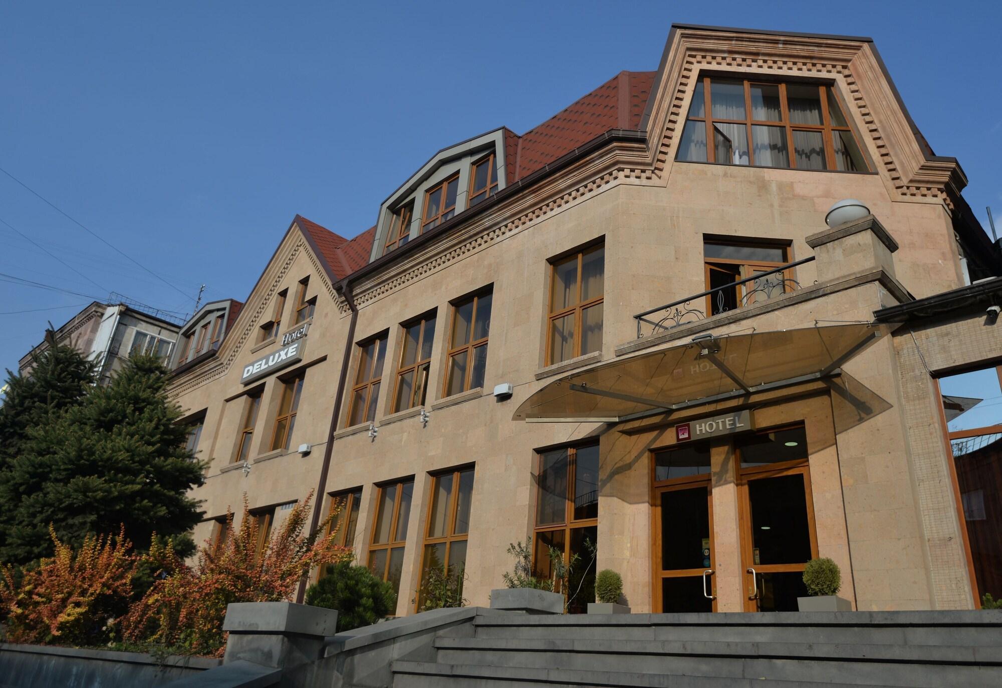 Yerevan Deluxe Hotel Esterno foto